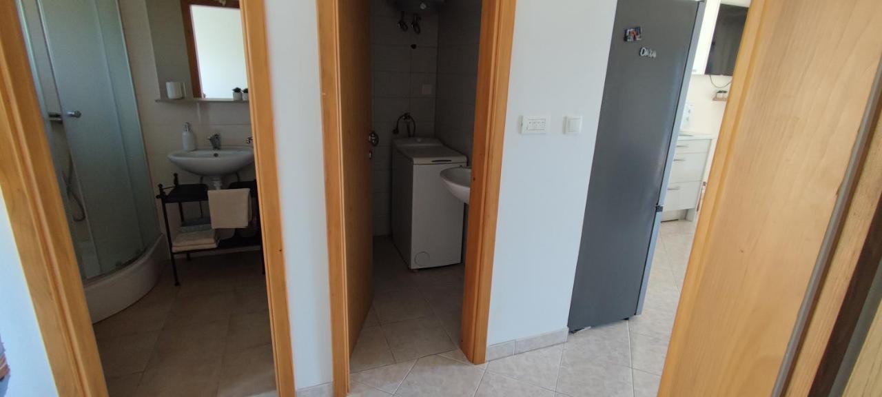 Apartman Mila Маріна Екстер'єр фото
