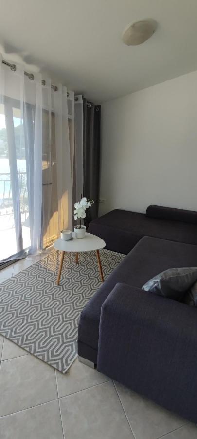 Apartman Mila Маріна Екстер'єр фото